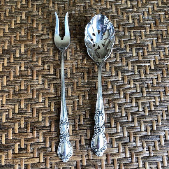 1847 Rogers Bros Heritage Condiment Set - Cocktail Fork & Sugar Sifter Spoon - Picture 2 of 8
